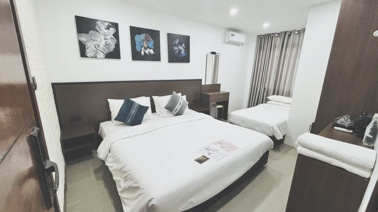 Vilu Central — Deluxe Double Room